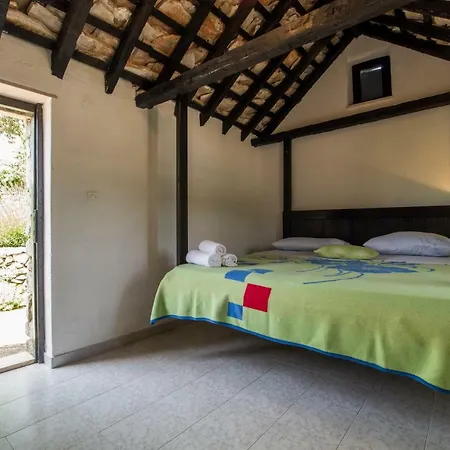 Hacienda * Selca (Brac)